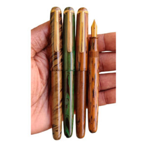 Woodex No. 30 Fountain Pen (Fine/Medium Nib | Gold Trim)